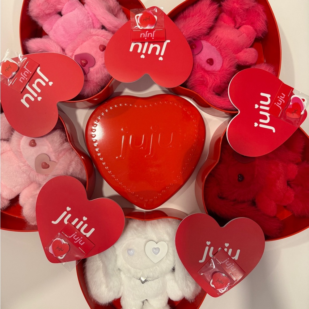 CJ HENDRY JuJu Valentine’s Day Collection